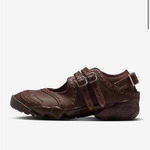 Nike Air Rift Women’s (Tabi-style) Cacao Wow Leather Shoes Size 8 (NIB)